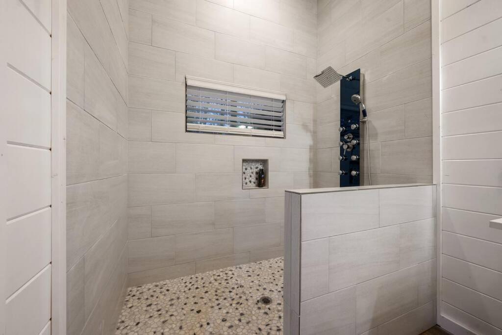 Diamond Cabin W/ Jet Shower & Secluded Back Deck! ブロークン・ボウ エクステリア 写真