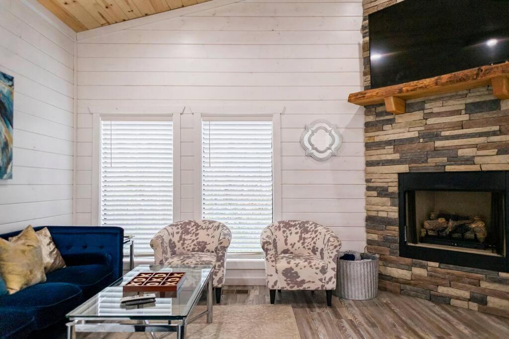 Diamond Cabin W/ Jet Shower & Secluded Back Deck! ブロークン・ボウ エクステリア 写真