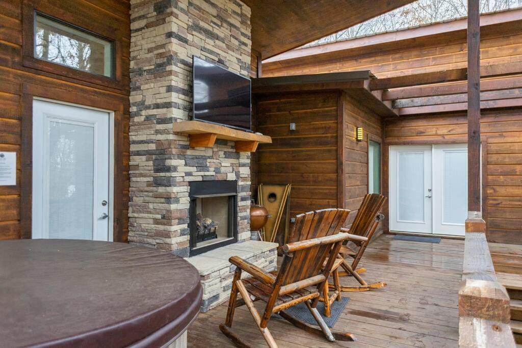 Diamond Cabin W/ Jet Shower & Secluded Back Deck! ブロークン・ボウ エクステリア 写真