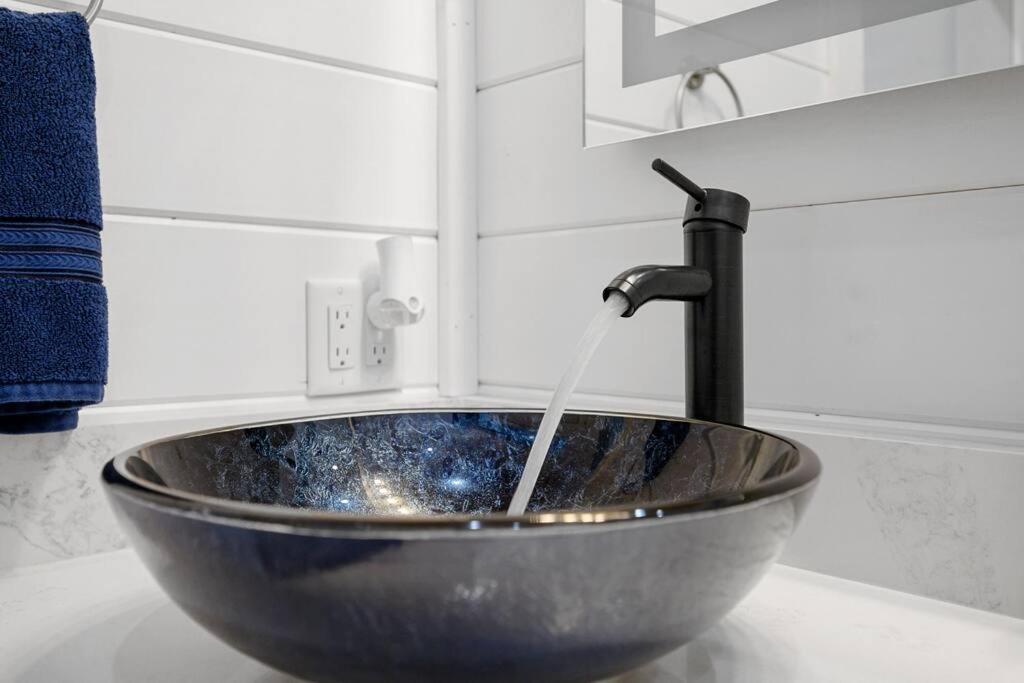 Diamond Cabin W/ Jet Shower & Secluded Back Deck! ブロークン・ボウ エクステリア 写真