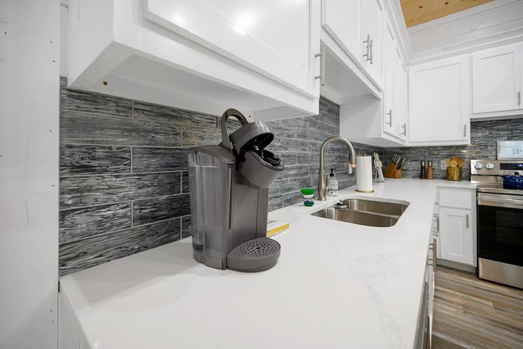 Diamond Cabin W/ Jet Shower & Secluded Back Deck! ブロークン・ボウ エクステリア 写真