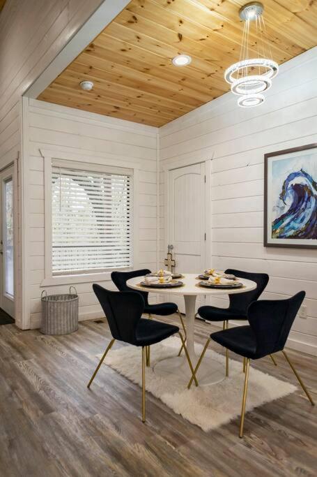 Diamond Cabin W/ Jet Shower & Secluded Back Deck! ブロークン・ボウ エクステリア 写真