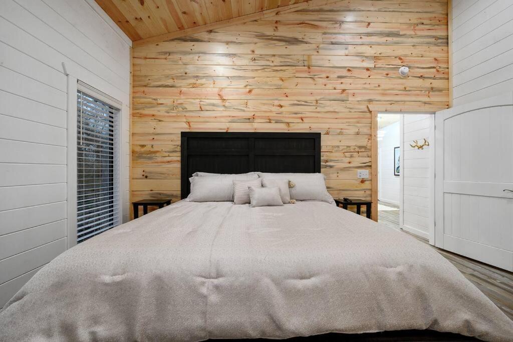 Diamond Cabin W/ Jet Shower & Secluded Back Deck! ブロークン・ボウ エクステリア 写真