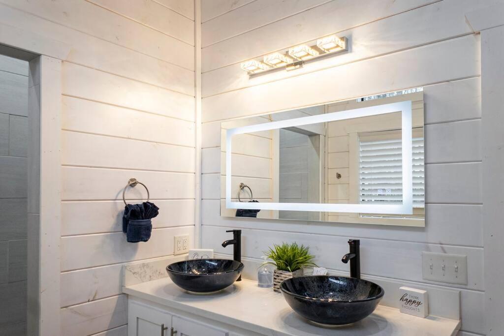 Diamond Cabin W/ Jet Shower & Secluded Back Deck! ブロークン・ボウ エクステリア 写真